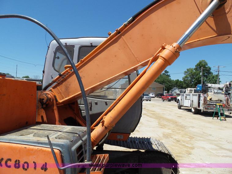 image for item BZ9761 1998 Hitachi EX200LC-5 excavator