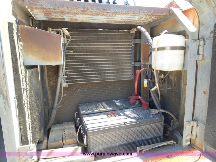 image for item BZ9761 1998 Hitachi EX200LC-5 excavator