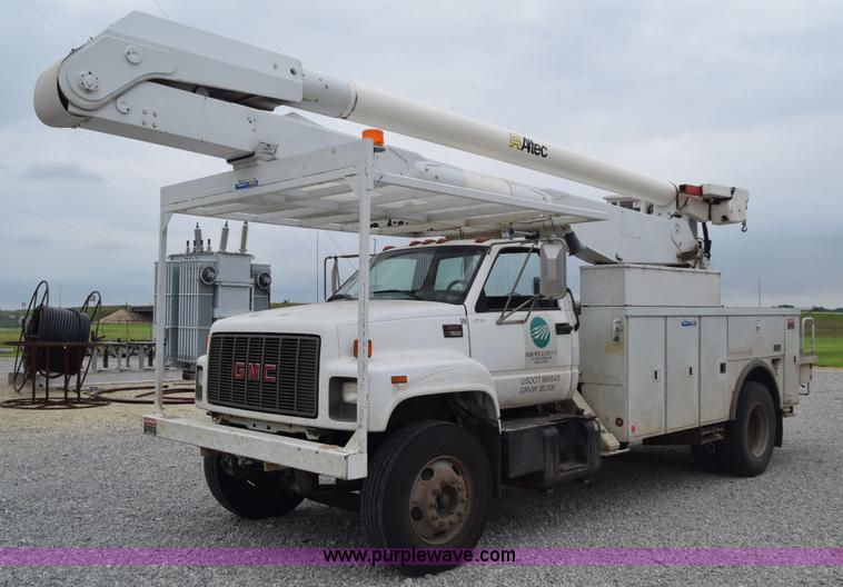 image for item CB9294 2000 GMC C7500 bucket truck