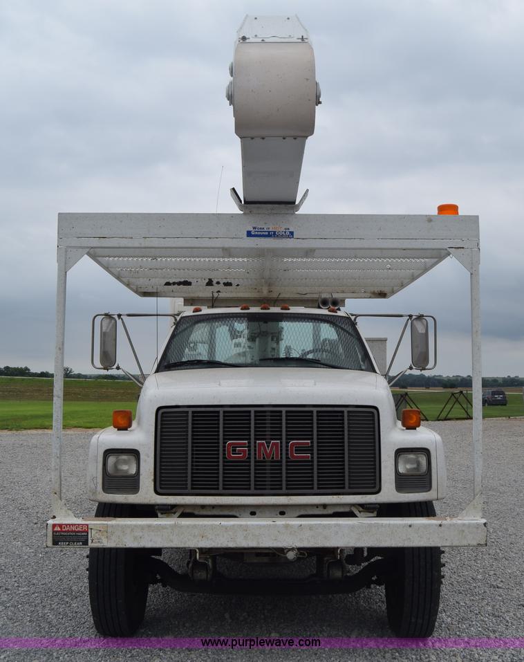 image for item CB9294 2000 GMC C7500 bucket truck