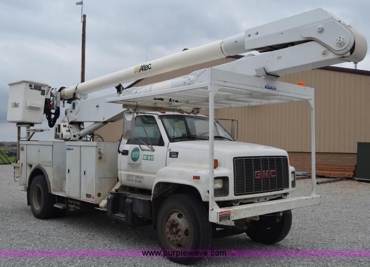 image for item CB9294 2000 GMC C7500 bucket truck