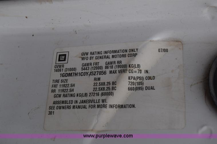 image for item CB9294 2000 GMC C7500 bucket truck