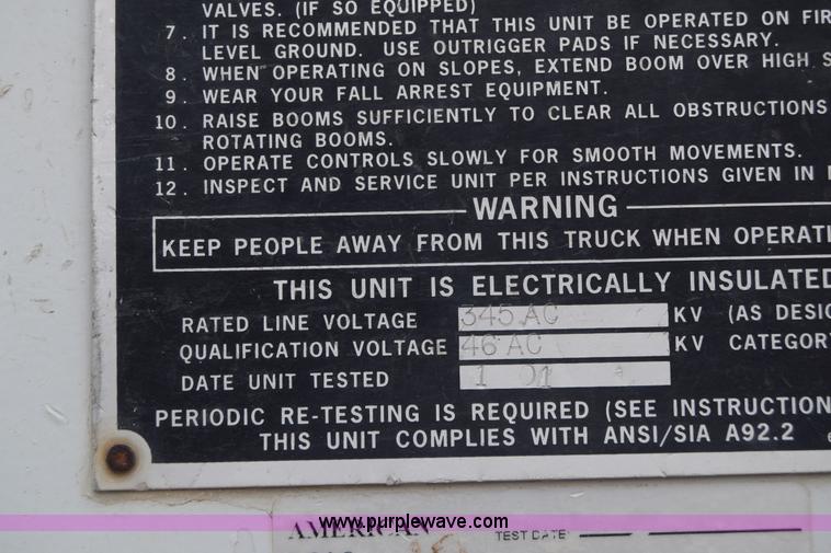 image for item CB9294 2000 GMC C7500 bucket truck