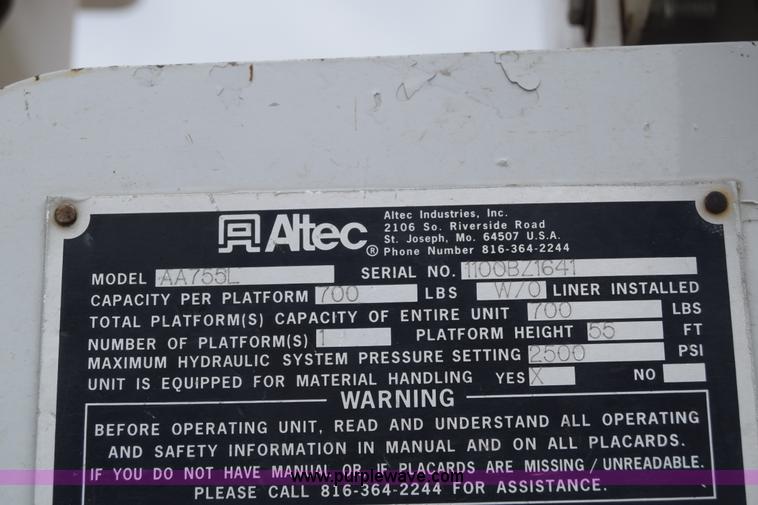 image for item CB9294 2000 GMC C7500 bucket truck