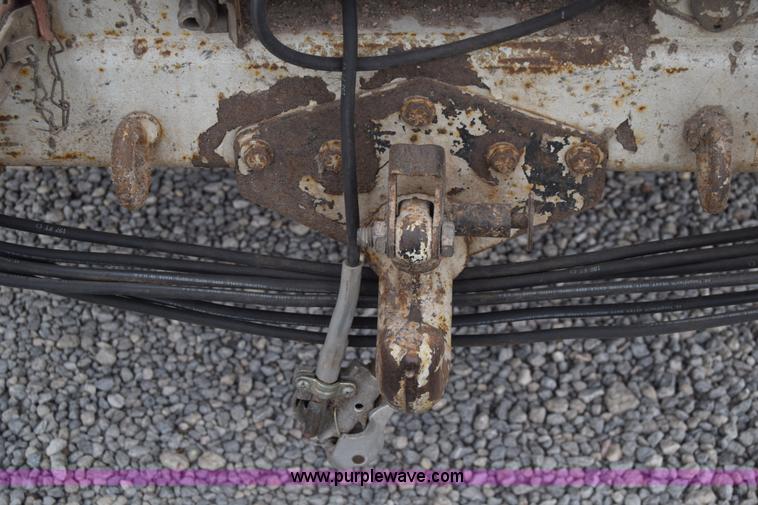 image for item CB9294 2000 GMC C7500 bucket truck