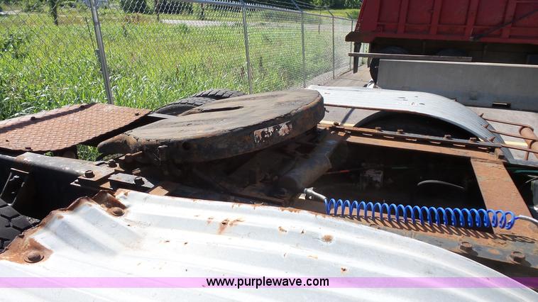 image for item E7438 1990 Ford LNT9000