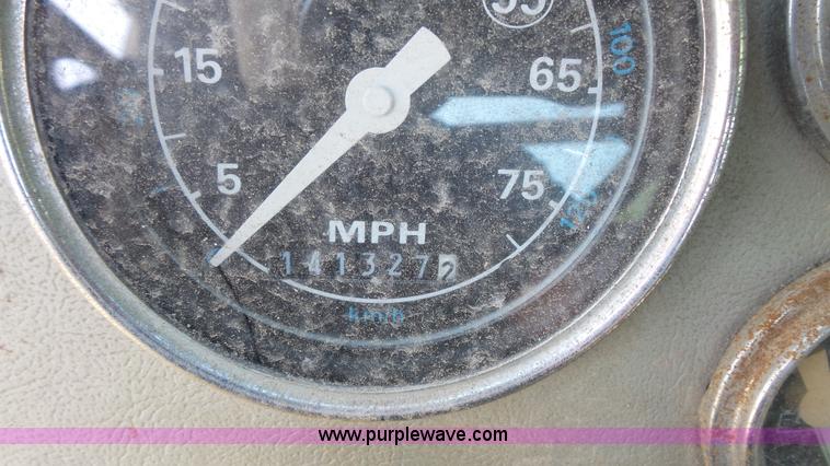 image for item E7438 1990 Ford LNT9000