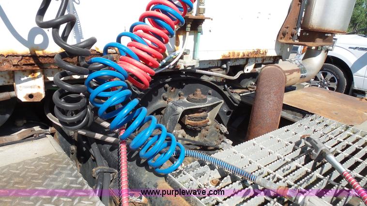 image for item E7438 1990 Ford LNT9000