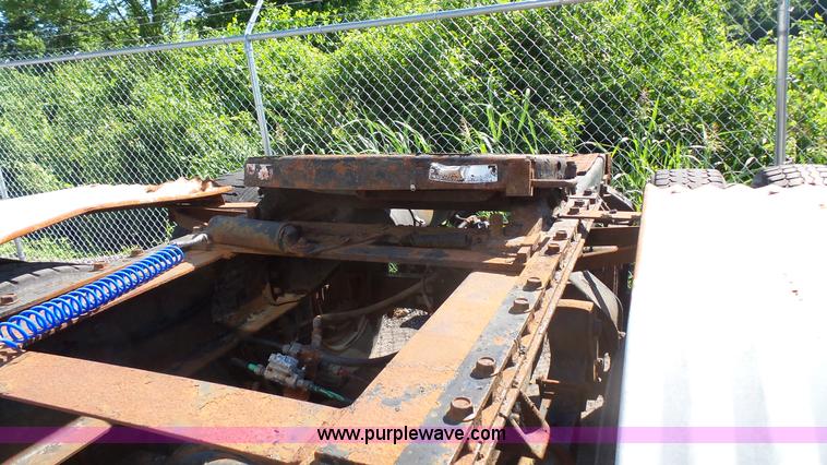 image for item E7438 1990 Ford LNT9000