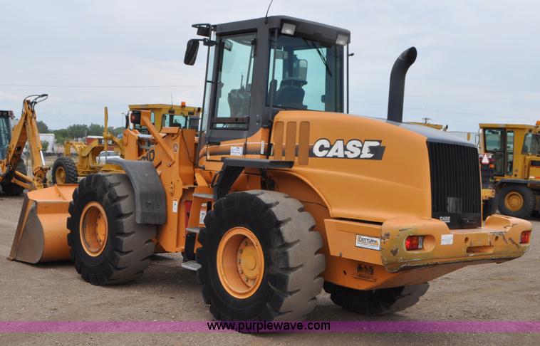 image for item G7407 2004 Case 621D wheel loader