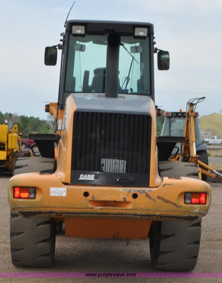 image for item G7407 2004 Case 621D wheel loader