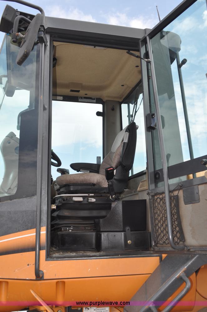 image for item G7407 2004 Case 621D wheel loader