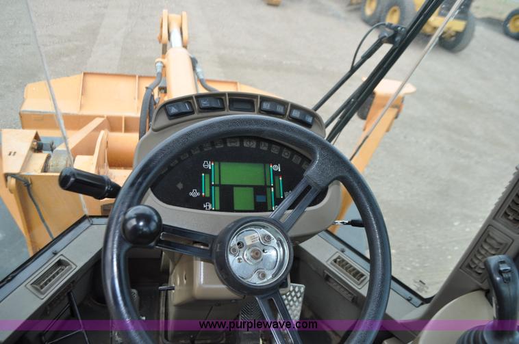 image for item G7407 2004 Case 621D wheel loader