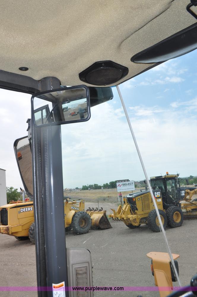 image for item G7407 2004 Case 621D wheel loader