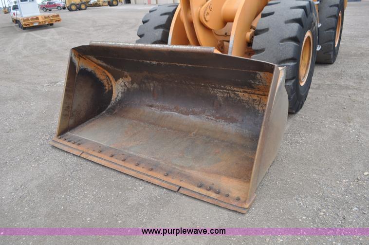 image for item G7407 2004 Case 621D wheel loader