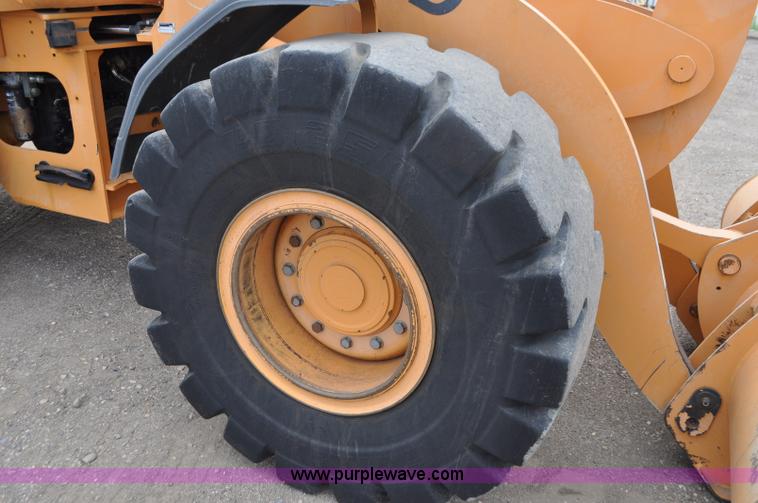image for item G7407 2004 Case 621D wheel loader