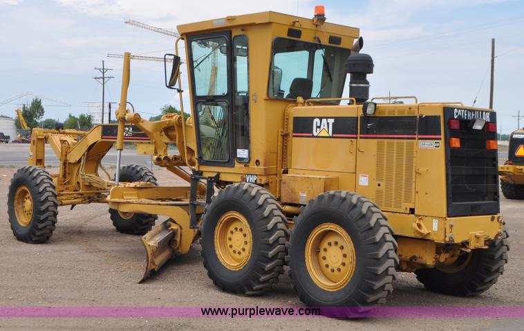 image for item G7408 1996 Caterpillar 140H motor grader