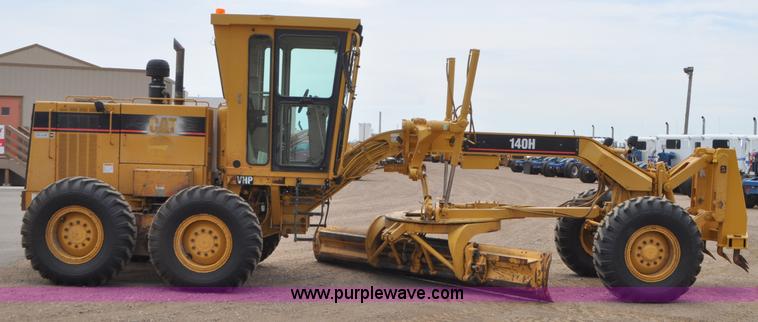 image for item G7408 1996 Caterpillar 140H motor grader