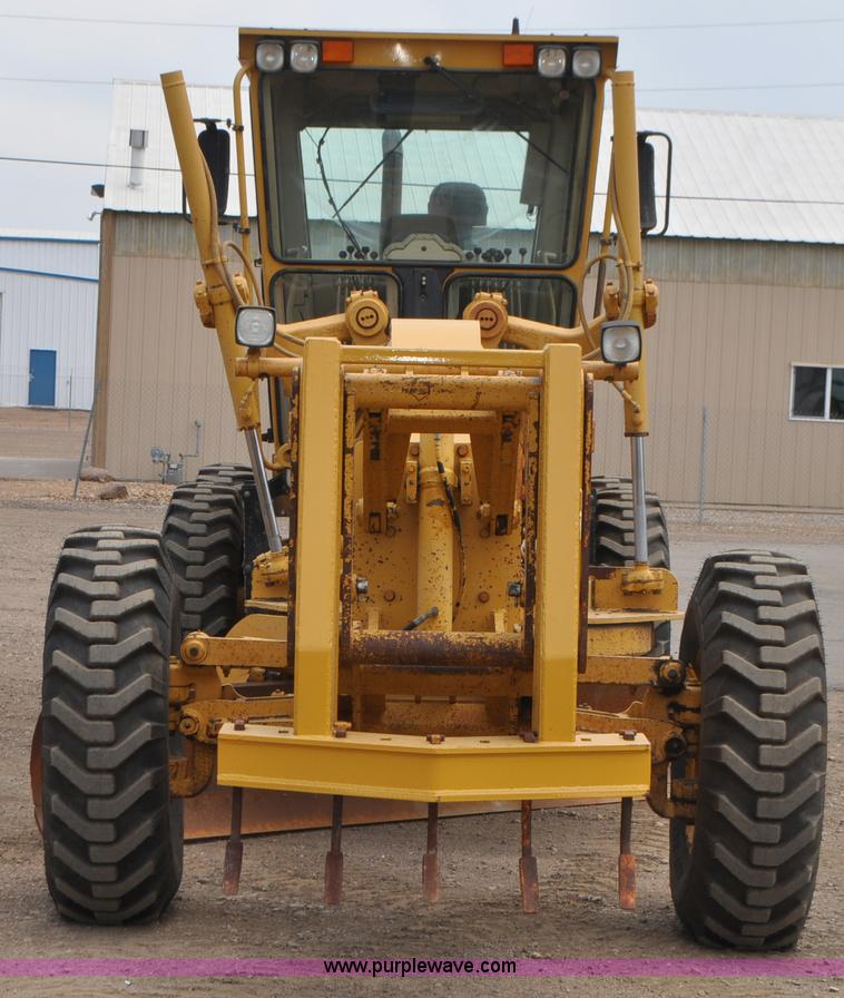 image for item G7408 1996 Caterpillar 140H motor grader