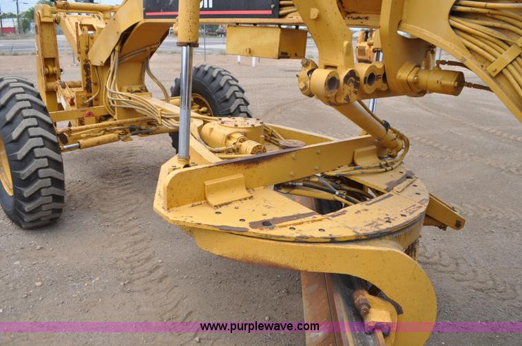 image for item G7408 1996 Caterpillar 140H motor grader
