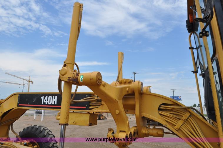 image for item G7408 1996 Caterpillar 140H motor grader