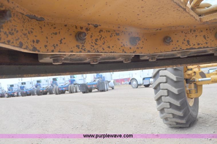 image for item G7408 1996 Caterpillar 140H motor grader