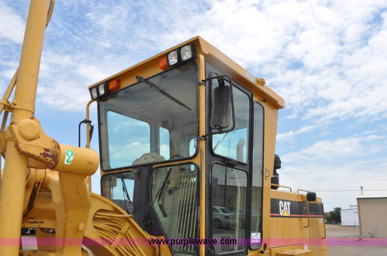 image for item G7408 1996 Caterpillar 140H motor grader