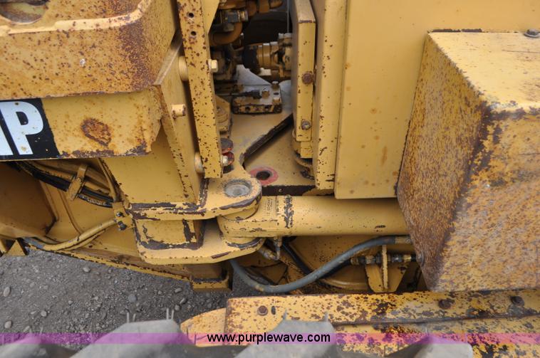 image for item G7408 1996 Caterpillar 140H motor grader