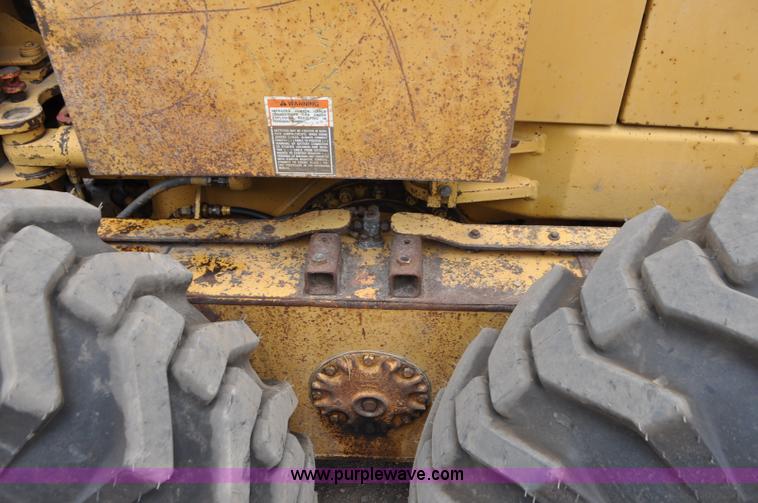 image for item G7408 1996 Caterpillar 140H motor grader