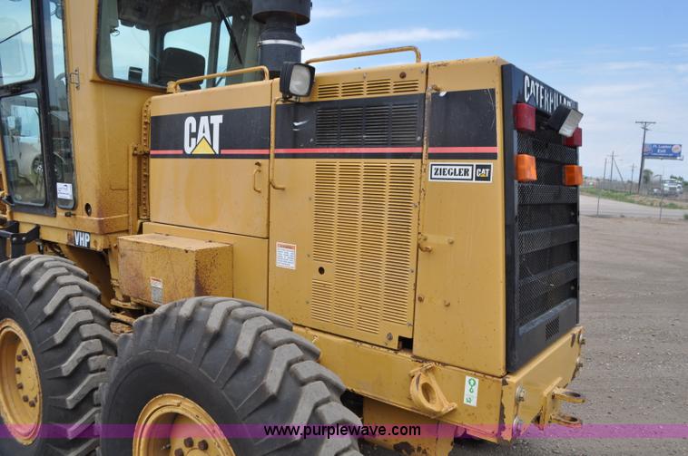 image for item G7408 1996 Caterpillar 140H motor grader