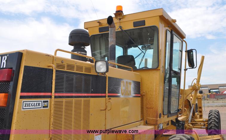 image for item G7408 1996 Caterpillar 140H motor grader