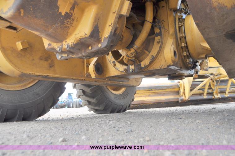 image for item G7408 1996 Caterpillar 140H motor grader