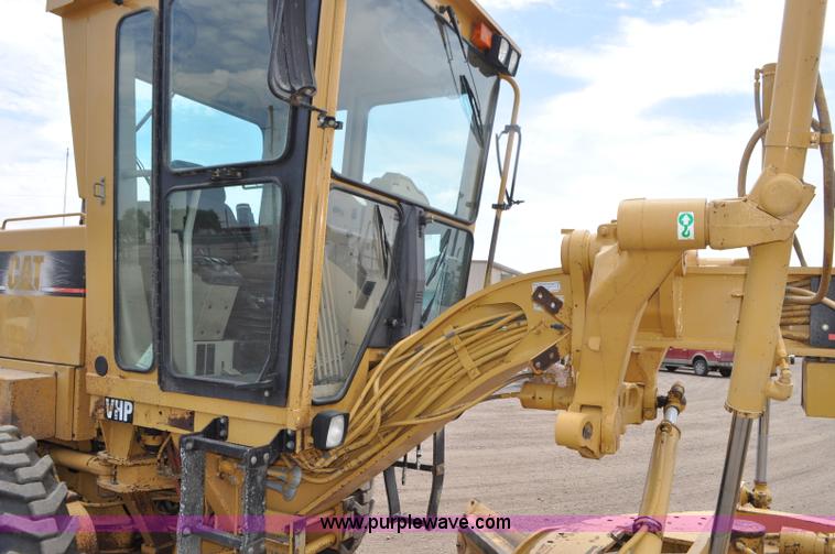 image for item G7408 1996 Caterpillar 140H motor grader