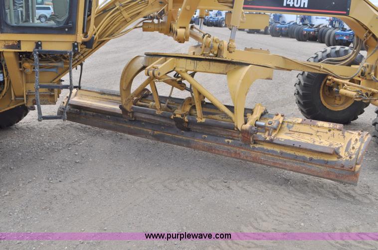 image for item G7408 1996 Caterpillar 140H motor grader