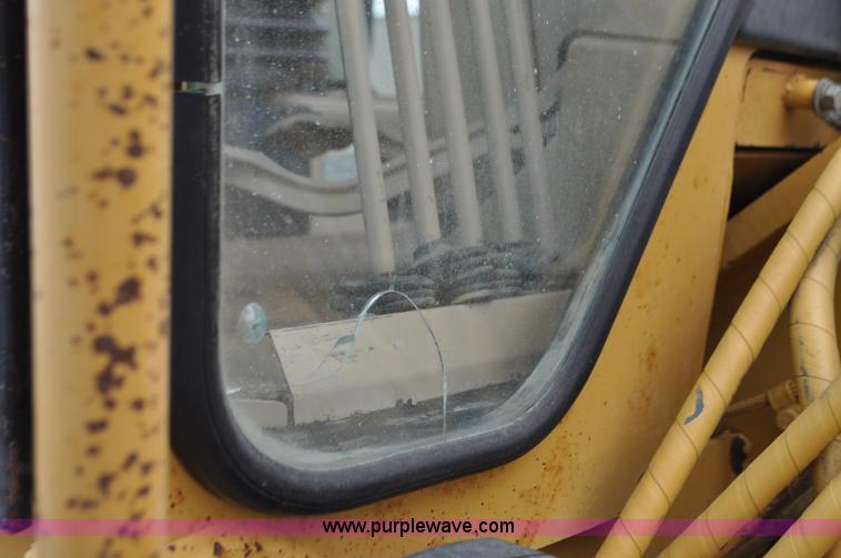 image for item G7408 1996 Caterpillar 140H motor grader
