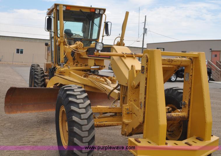 image for item G7408 1996 Caterpillar 140H motor grader