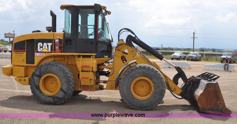 image for item G7410 2005 Caterpillar 930G integrated tool carrier