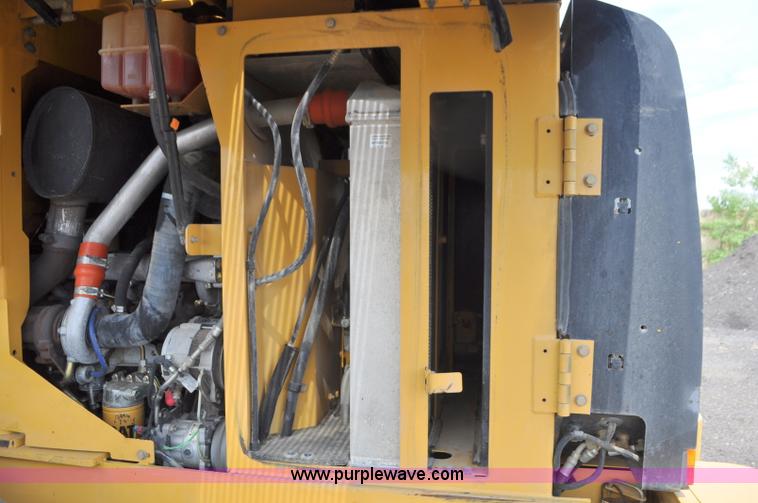 image for item G7410 2005 Caterpillar 930G integrated tool carrier