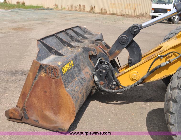 image for item G7410 2005 Caterpillar 930G integrated tool carrier