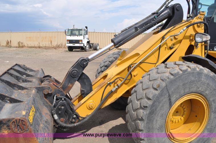 image for item G7410 2005 Caterpillar 930G integrated tool carrier