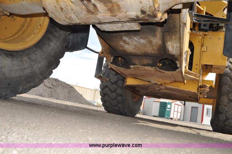 image for item G7410 2005 Caterpillar 930G integrated tool carrier