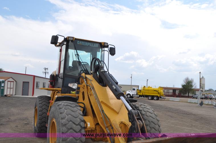 image for item G7410 2005 Caterpillar 930G integrated tool carrier