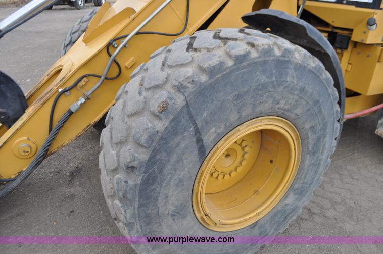 image for item G7410 2005 Caterpillar 930G integrated tool carrier