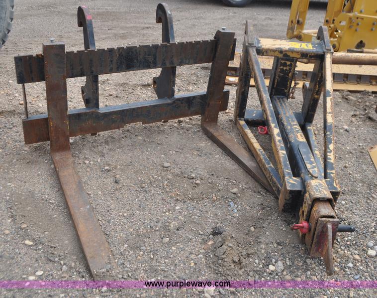 image for item G7410 2005 Caterpillar 930G integrated tool carrier