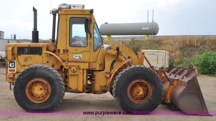image for item G7411 1980 Caterpillar 950 wheel loader