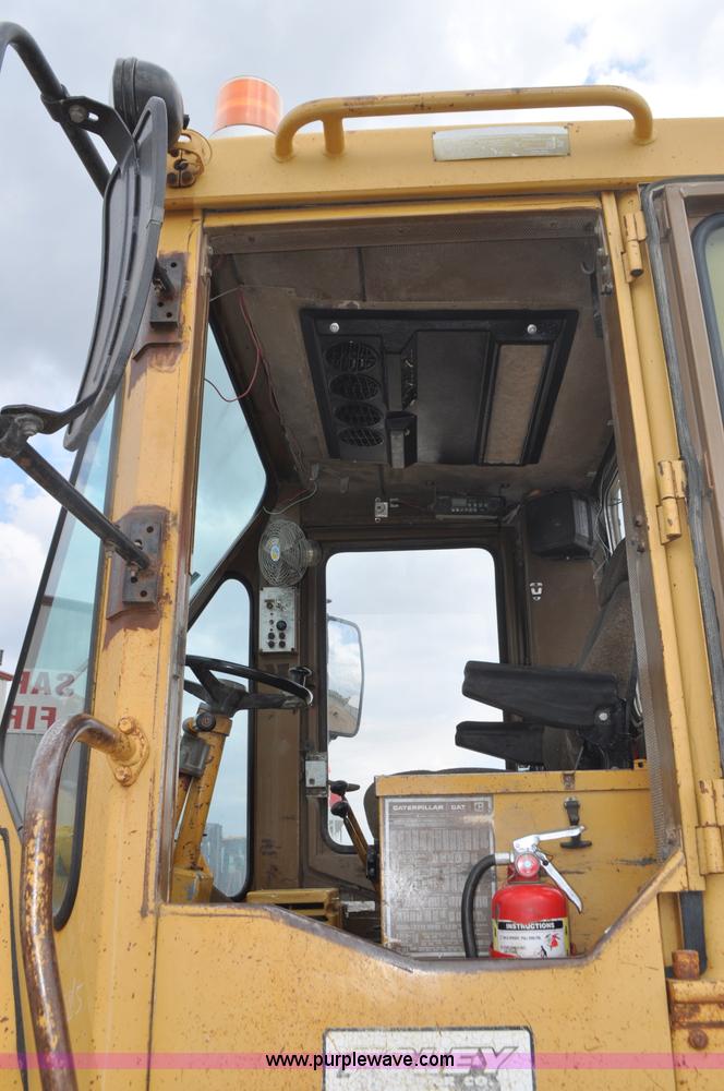 image for item G7411 1980 Caterpillar 950 wheel loader
