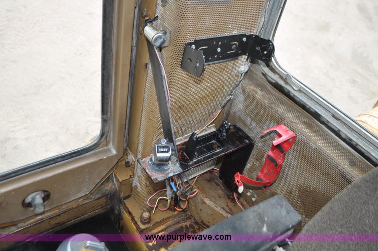 image for item G7411 1980 Caterpillar 950 wheel loader