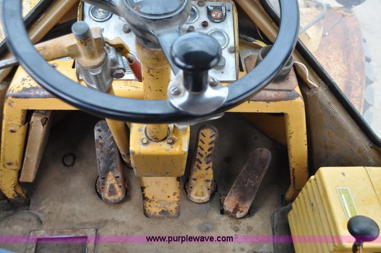 image for item G7411 1980 Caterpillar 950 wheel loader