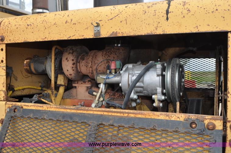 image for item G7411 1980 Caterpillar 950 wheel loader