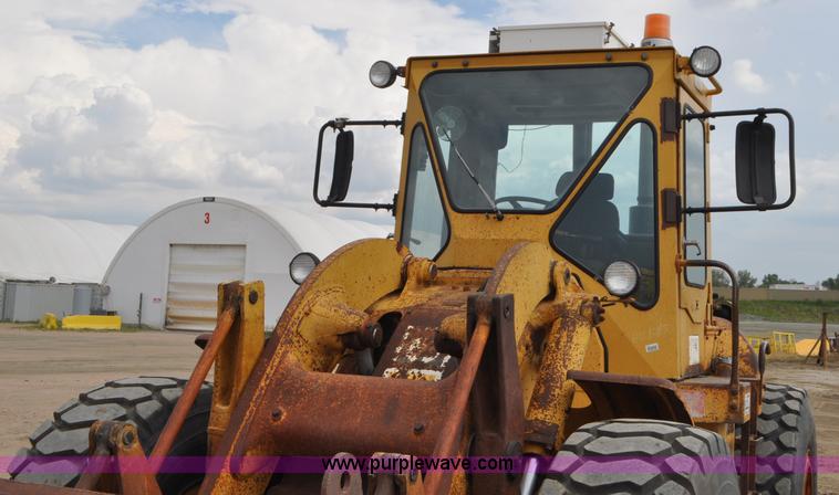image for item G7411 1980 Caterpillar 950 wheel loader